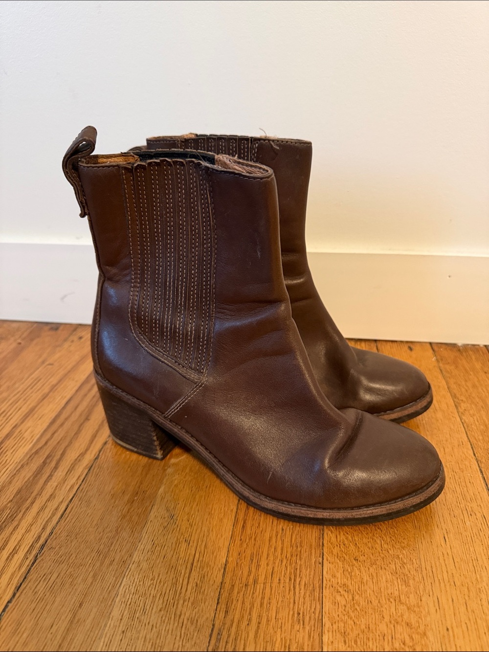 UGG Women's Brown Leather Ankle Booties